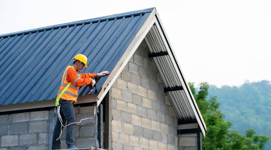 Professional Flat Roofing Installation in Mclean, NE